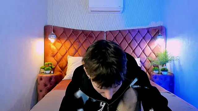 Snapshot of PackBev chatting on February 13, 2026, 7:54 pm PackBev online show from February 13, 2026, 7:54 pm