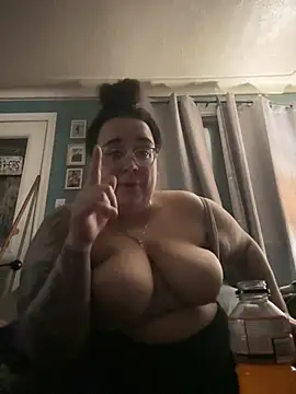 kayleighgirl online show from April 25, 2026, 9:23 am