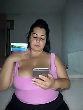 Snapshot of Michelavip chatting on June 5, 2026, 8:25 pm Michelavip online show from June 5, 2026, 8:25 pm