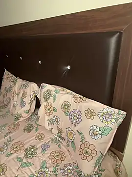 Snapshot of KavyaCurves chatting on February 27, 2026, 3:23 pm KavyaCurves online show from February 27, 2026, 3:23 pm