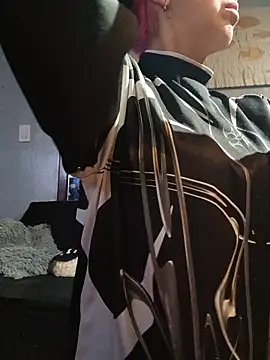 Sammi1995 online show from June 17, 2026, 6:05 am