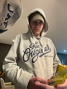 Snapshot of patbass7 chatting on February 6, 2026, 12:15 am patbass7 online show from February 6, 2026, 12:15 am