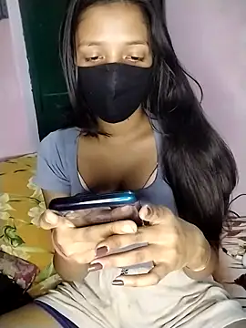 Snapshot of Naina-hott chatting on February 8, 2026, 7:50 pm Naina-hott online show from February 8, 2026, 7:50 pm