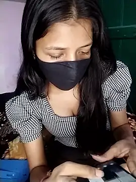 Snapshot of Naina-hott chatting on February 13, 2026, 7:10 pm Naina-hott online show from February 13, 2026, 7:10 pm