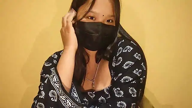 PRENCY CUTE online show from April 10, 2026, 3:06 pm