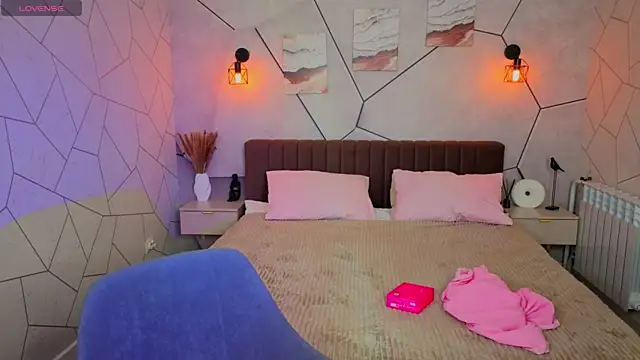  Kiki angel  online show from April 11, 2026, 1:10 am