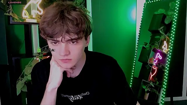 emil lucky online show from April 28, 2026, 6:35 pm