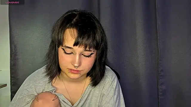 Snapshot of PureSofia chatting on April 8, 2026, 7:36 pm PureSofia online show from April 8, 2026, 7:36 pm