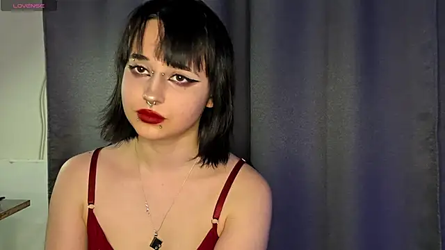 Snapshot of PureSofia chatting on April 10, 2026, 7:18 pm PureSofia online show from April 10, 2026, 7:18 pm