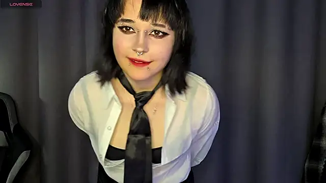 Snapshot of PureSofia chatting on April 11, 2026, 7:18 pm PureSofia online show from April 11, 2026, 7:18 pm