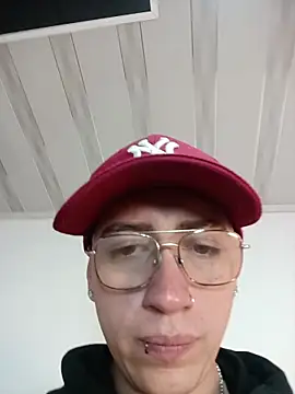 Snapshot of Emmanuel_Lust chatting on February 21, 2026, 12:06 pm Emmanuel Lust online show from February 21, 2026, 12:06 pm