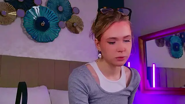 Snapshot of Beckie_White chatting on March 1, 2026, 8:55 pm Beckie White online show from March 1, 2026, 8:55 pm