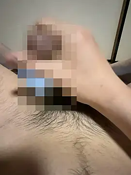 shizuku-kun211 online show from April 6, 2026, 9:49 pm