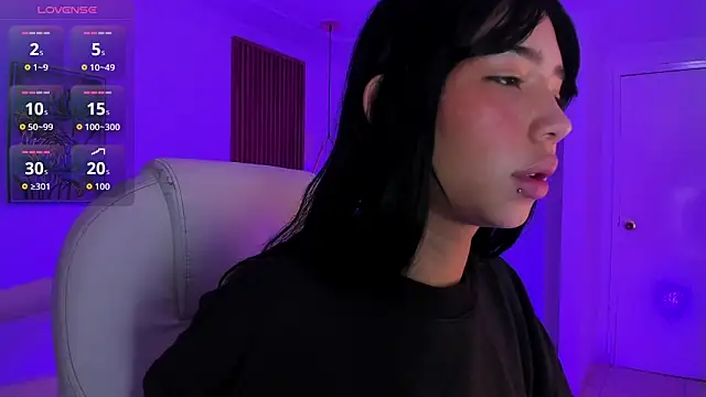 Snapshot of Blue_skyx chatting on February 21, 2026, 2:29 pm Blue skyx online show from February 21, 2026, 2:29 pm