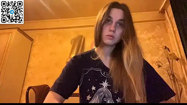 LovelySilk 63 online show from April 8, 2026, 6:41 pm