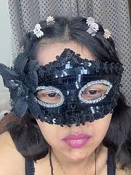 raavigirl online show from May 17, 2026, 5:53 pm