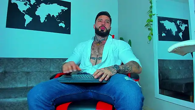 Alessrose online show from March 25, 2026, 8:26 pm