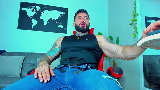 Alessrose online show from April 10, 2026, 8:13 pm