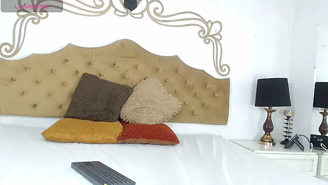 CloeCastillo online show from February 21, 2026, 9:32 am