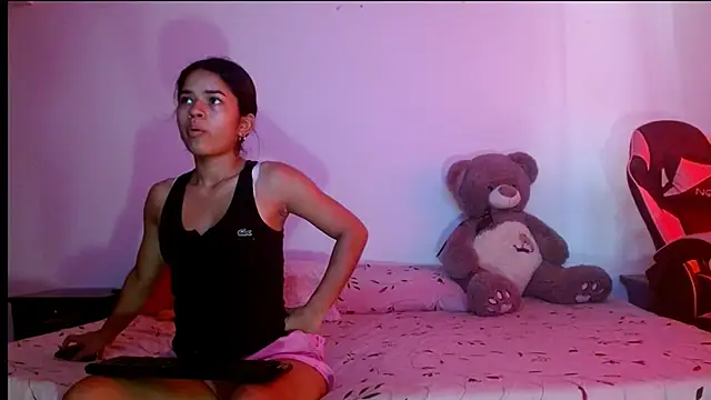 karolsweetvagi online show from April 5, 2026, 5:32 pm