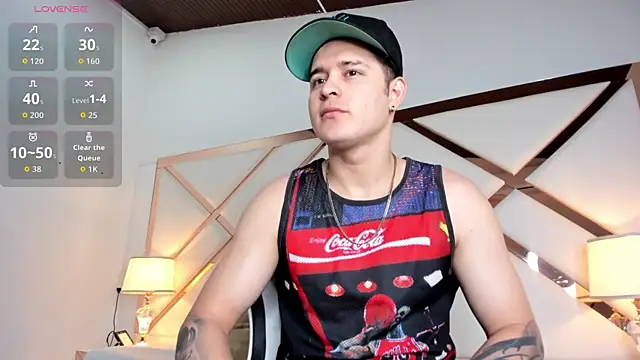 Snapshot of rayan_linxx chatting on February 23, 2026, 7:33 pm rayan linxx online show from February 23, 2026, 7:33 pm