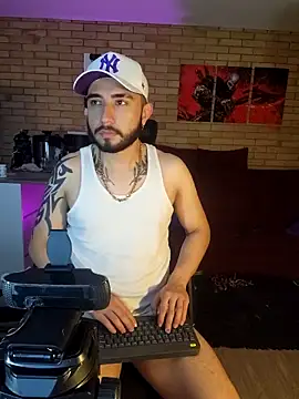 Snapshot of dave_wolf7 chatting on February 18, 2026, 12:23 pm dave wolf7 online show from February 18, 2026, 12:23 pm