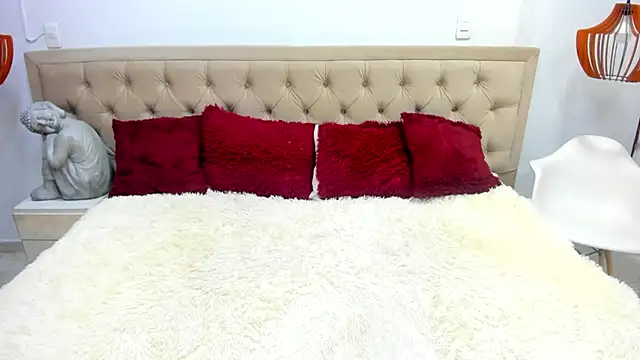 lucyscay  online show from February 24, 2026, 10:19 pm