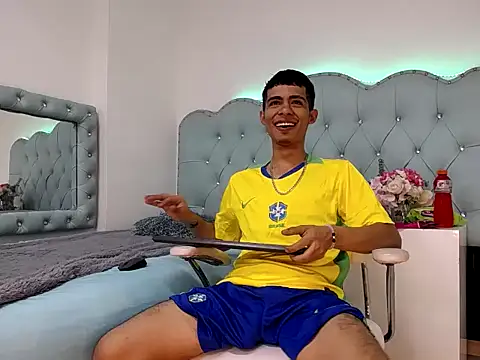 Snapshot of Apolo_Richards chatting on February 11, 2026, 7:30 pm Apolo Richards online show from February 11, 2026, 7:30 pm