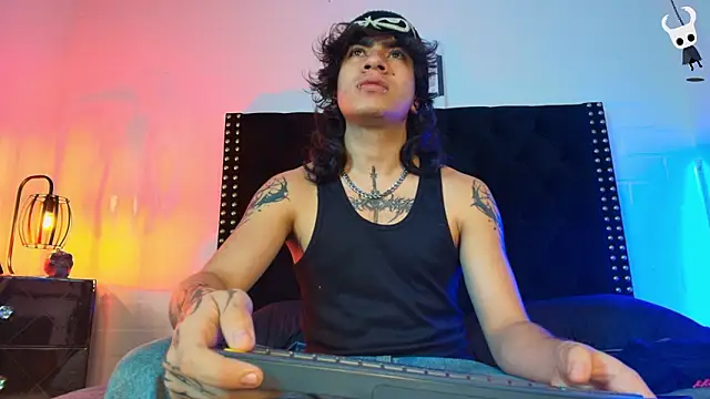 Snapshot of Axell_Kussh chatting on February 19, 2026, 12:45 pm Axell Kussh online show from February 19, 2026, 12:45 pm