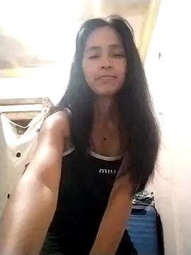 sweet maxine44 online show from April 15, 2026, 10:32 pm