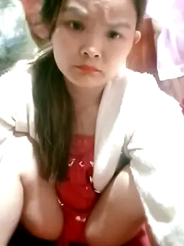 Snapshot of Luminana chatting on May 2, 2026, 12:48 am Luminana online show from May 2, 2026, 12:48 am