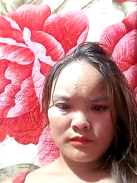 Snapshot of Luminana chatting on May 2, 2026, 12:54 pm Luminana online show from May 2, 2026, 12:54 pm