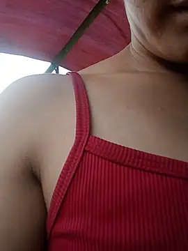 Snapshot of Luminana chatting on May 19, 2026, 5:36 am Luminana online show from May 19, 2026, 5:36 am