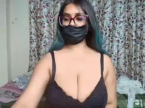 Snapshot of Bold-camlin chatting on June 25, 2026, 6:51 am Bold-camlin online show from June 25, 2026, 6:51 am