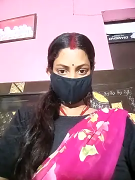 BIG QWEEN NO1 online show from April 13, 2026, 6:08 am