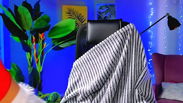 Snapshot of KrisWillis chatting on February 10, 2026, 9:02 am KrisWillis online show from February 10, 2026, 9:02 am