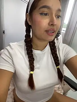 Emily Harpeer online show from February 12, 2026, 11:38 am