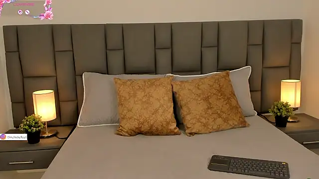 Snapshot of Amelie_Belle_ chatting on February 23, 2026, 1:41 pm Amelie Belle online show from February 23, 2026, 1:41 pm