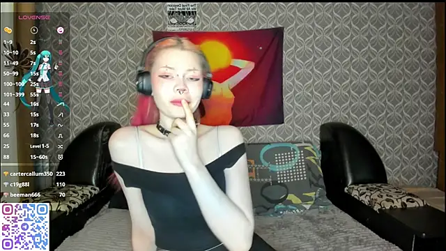 Snapshot of Veldenga chatting on April 15, 2026, 7:58 pm Veldenga online show from April 15, 2026, 7:58 pm