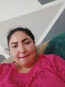 Snapshot of Amber_Sinn chatting on July 13, 2026, 8:28 am Amber Sinn online show from July 13, 2026, 8:28 am