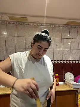 Snapshot of Amber_Sinn chatting on July 29, 2026, 7:01 pm Amber Sinn online show from July 29, 2026, 7:01 pm
