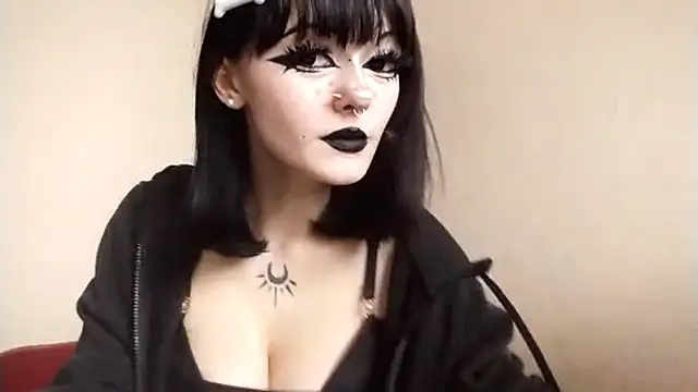 Snapshot of SmilingPatent chatting on February 7, 2026, 1:15 pm SmilingPatent online show from February 7, 2026, 1:15 pm