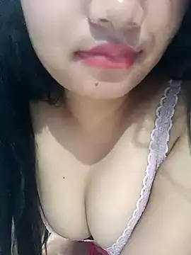 EliraMoon online show from February 21, 2026, 8:21 pm