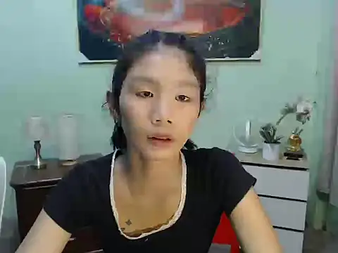 Snapshot of littlemikay chatting on July 15, 2026, 12:21 pm littlemikay online show from July 15, 2026, 12:21 pm
