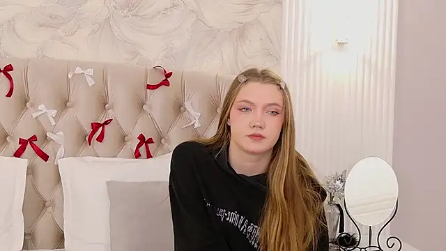 StacyHicks online show from February 13, 2026, 3:19 pm