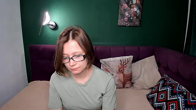 EmmaEthereal online show from April 4, 2026, 1:37 am