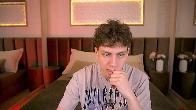 StefanBev online show from February 19, 2026, 7:32 pm