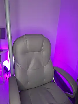 Wen 01 online show from April 13, 2026, 11:16 am