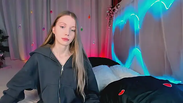 Snapshot of lada2k4 chatting on April 6, 2026, 6:03 am lada2k4 online show from April 6, 2026, 6:03 am