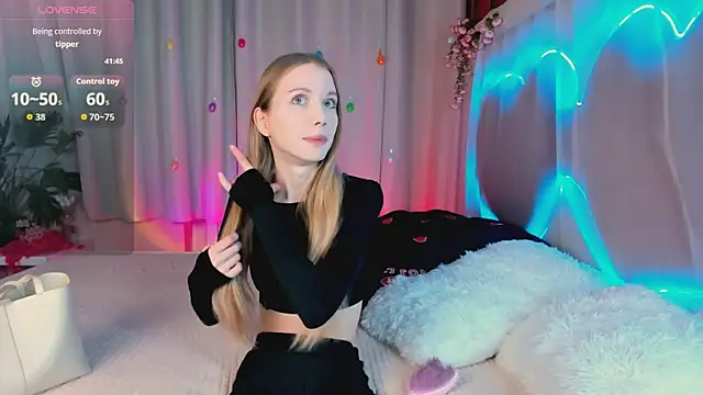 Snapshot of lada2k4 chatting on April 15, 2026, 5:25 am lada2k4 online show from April 15, 2026, 5:25 am